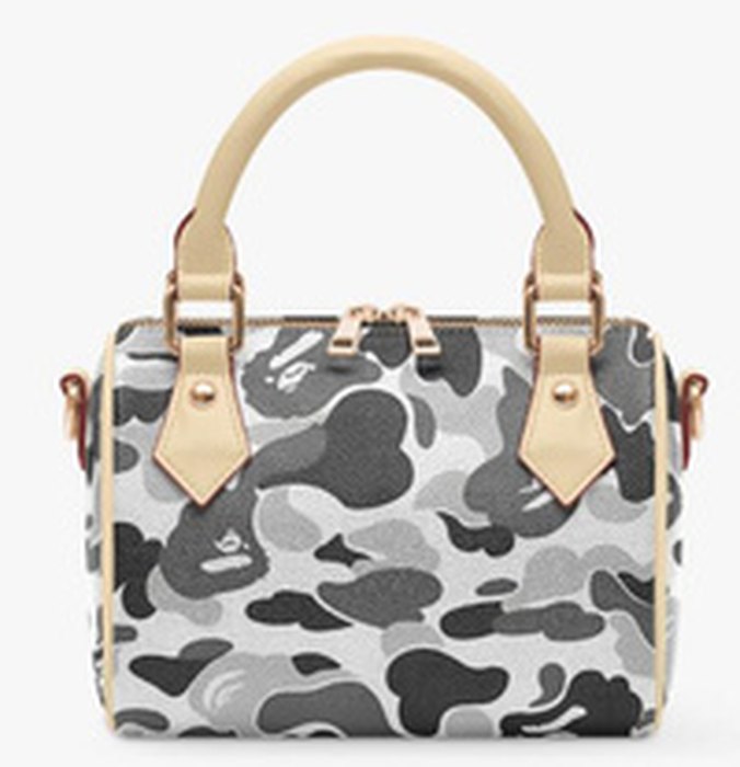 Handbags & Crossbodies print from LA'SHEI'S DollHouse